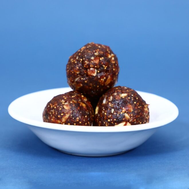 Ritus dates dryfruit ladoo